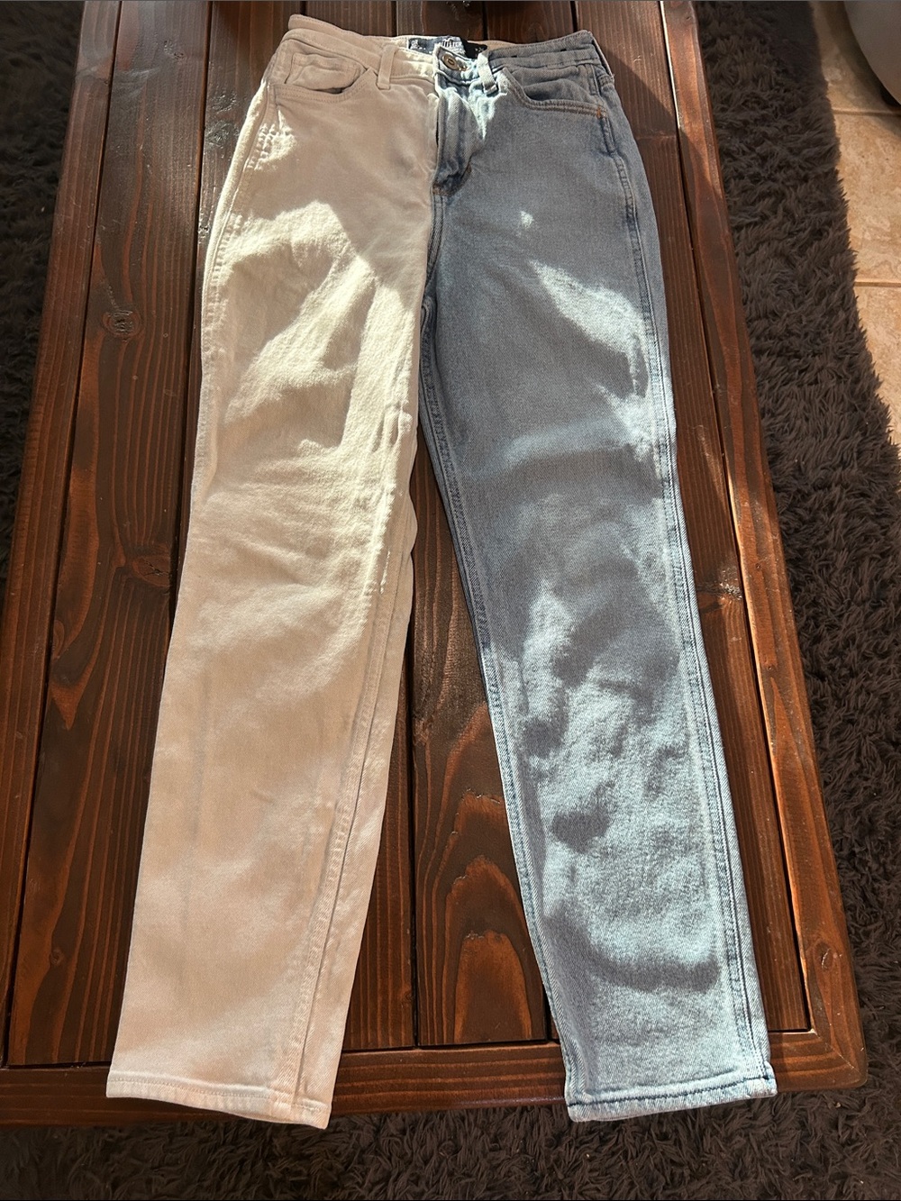Hollister Two Tone Colorblock Ultra High Rise Mom Jeans 0R 24x27- L96
